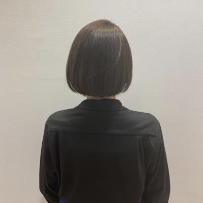 インディゴを後から乗せる方がオレンジを抑えられるのかなと思いましたが、今の感じもとても新鮮で、尚且つ心地よく感じています。とてもご丁寧な施術で良い体験が出来ました！