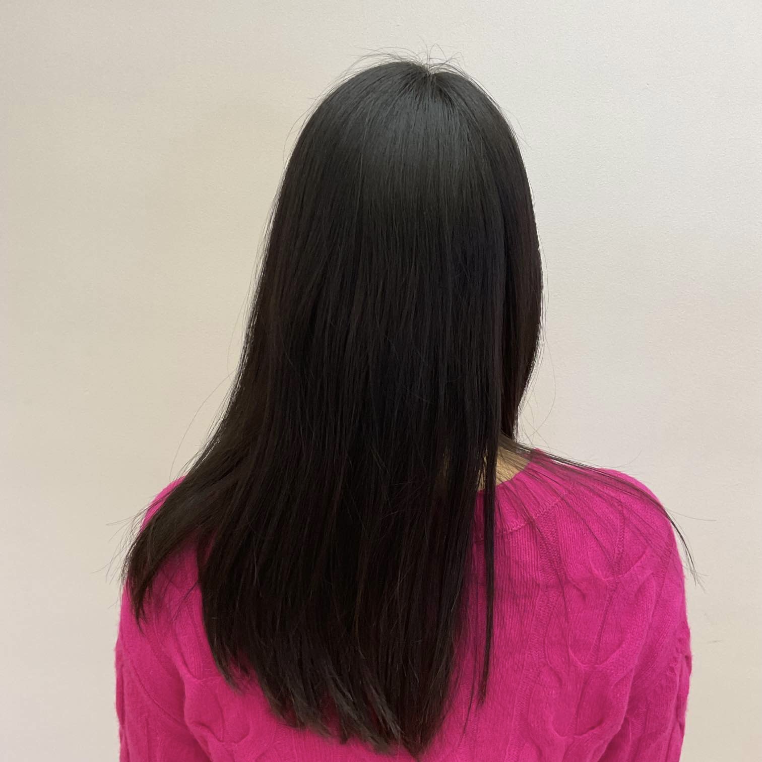 身体に優しいことは良いけれど、髪が濡れた際のガサつきが気になった。ストレートパーマをしているので手触りが気になりました。